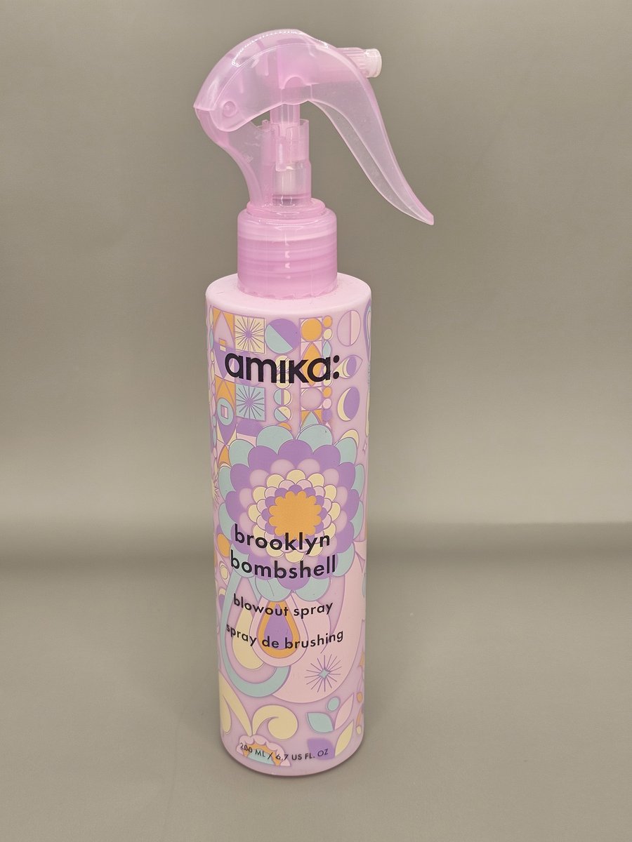 Amika Brooklyn Bombshell blowout spray