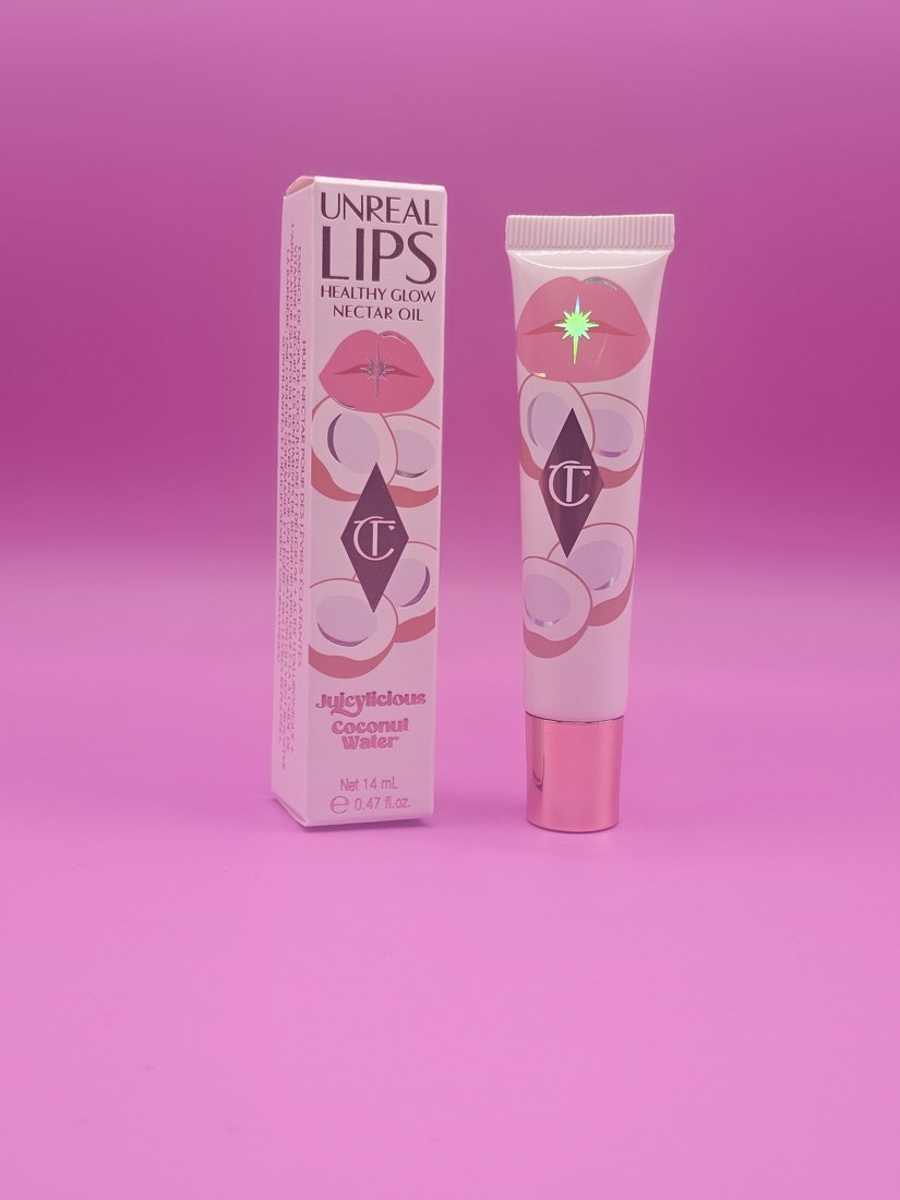 Charlotte Tilbury Unreal Lips lip oil with box